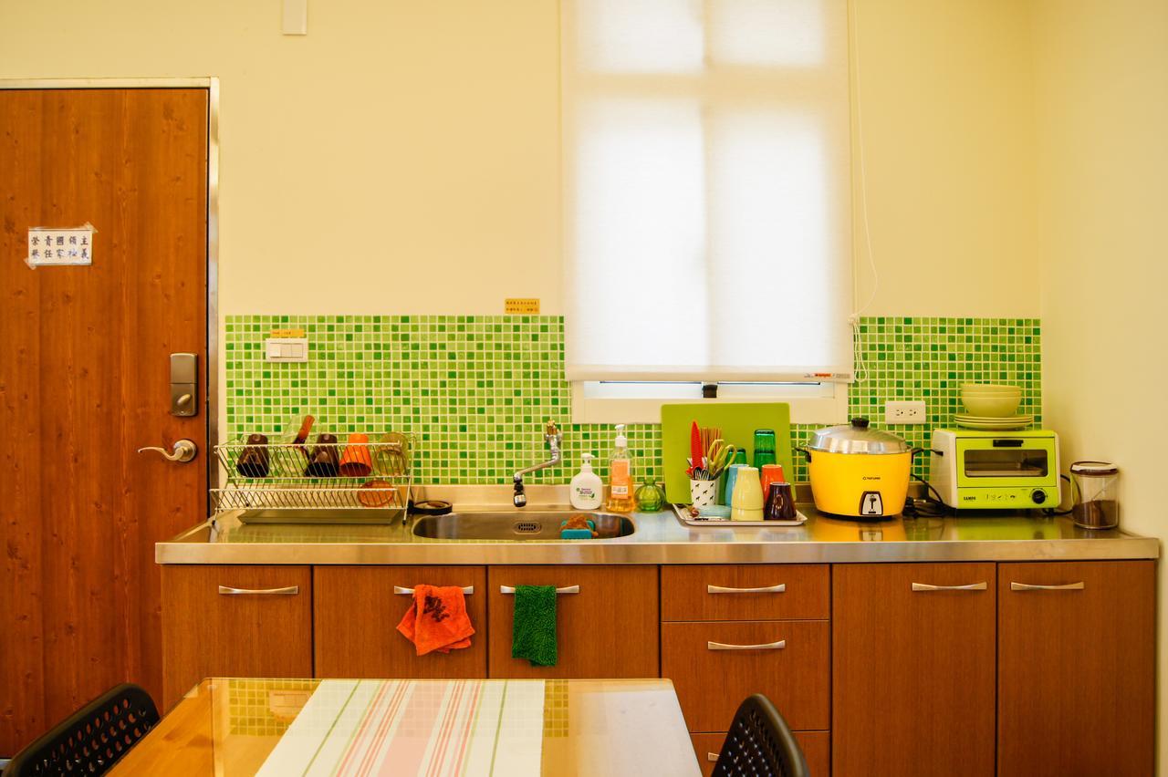 Happy Tree Hostel Jinning Экстерьер фото